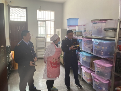 鐵佛寺鎮(zhèn)開(kāi)展餐飲服務(wù)與食品安全專項(xiàng)檢查，筑牢群眾健康防線